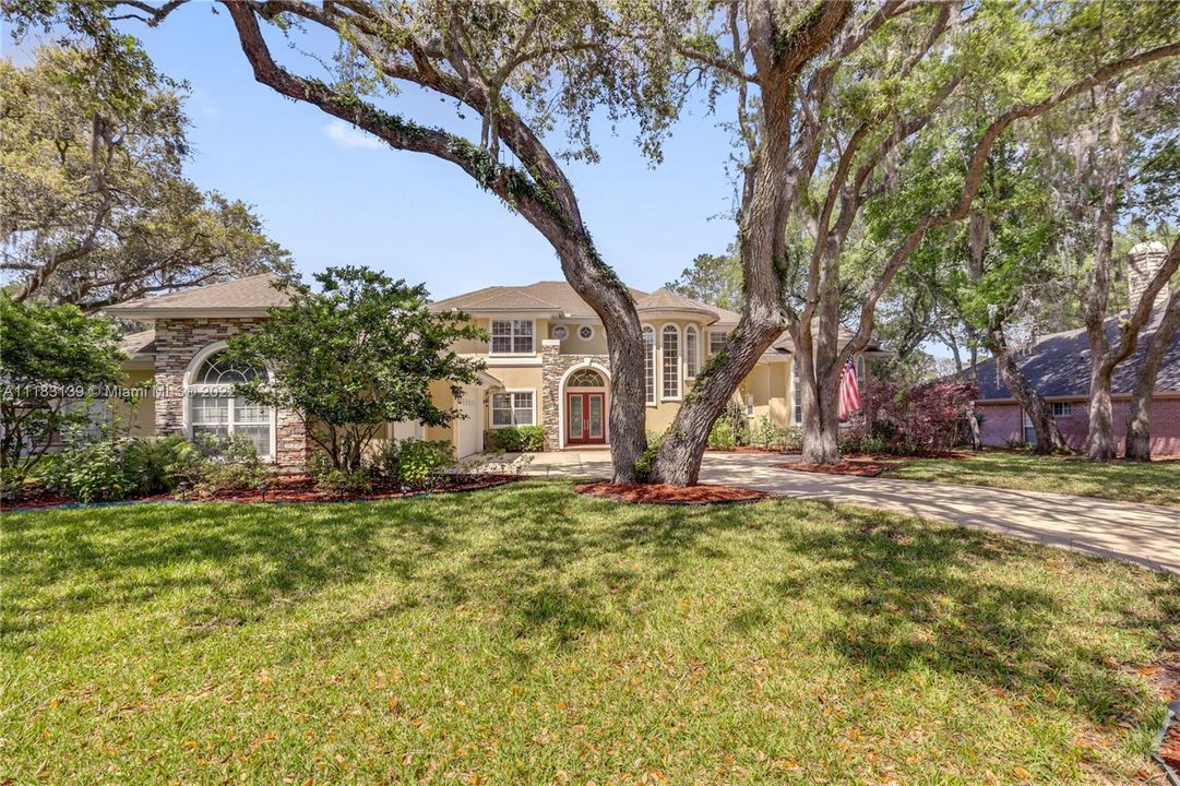 Recently Sold: $1,320,000 (5 beds, 4 baths, 4730 Square Feet)