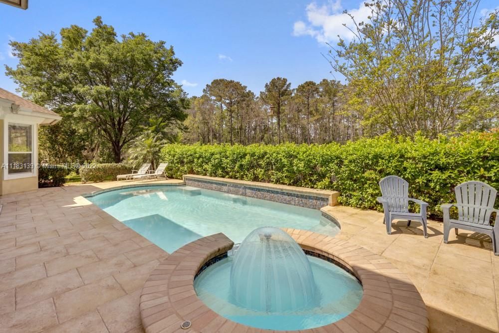 Recently Sold: $1,320,000 (5 beds, 4 baths, 4730 Square Feet)