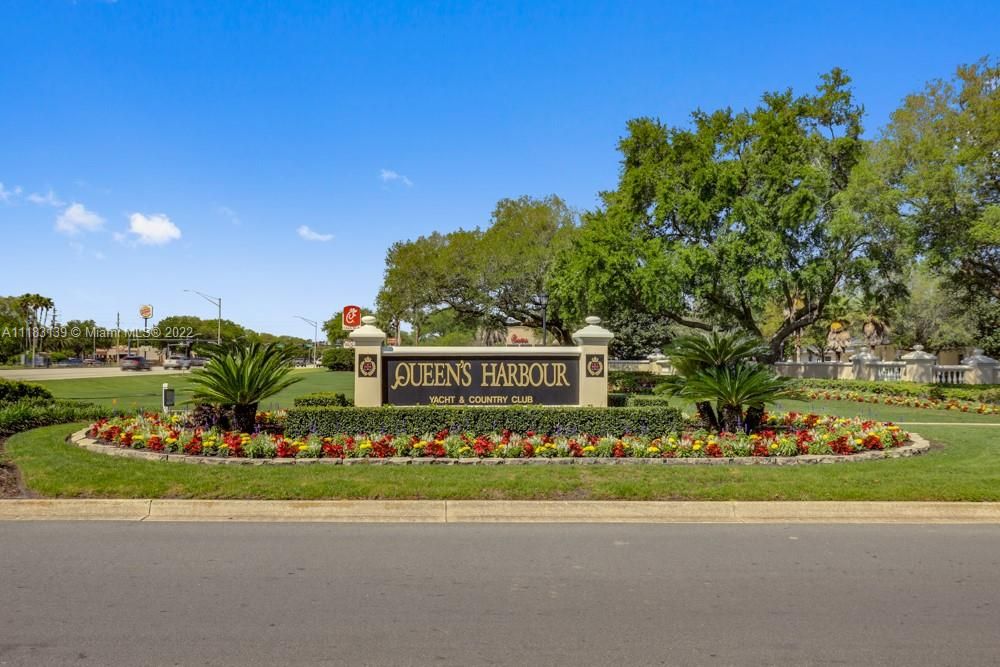 Recently Sold: $1,320,000 (5 beds, 4 baths, 4730 Square Feet)