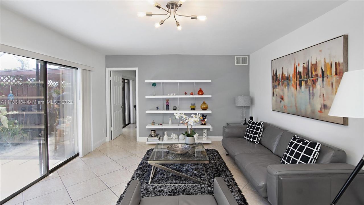 Recently Sold: $354,900 (3 beds, 2 baths, 1488 Square Feet)