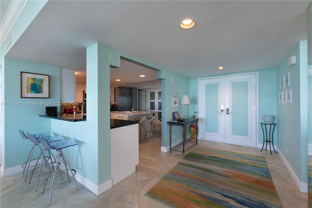 Recently Sold: $2,695,000 (3 beds, 2 baths, 3025 Square Feet)