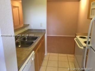 Recently Rented: $1,600 (1 beds, 1 baths, 815 Square Feet)