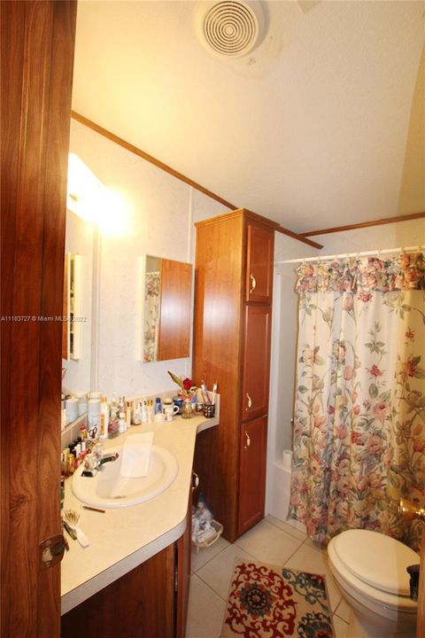 Main Bathroom