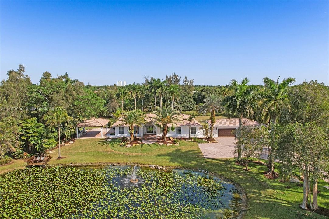 Recently Sold: $1,850,000 (3 beds, 3 baths, 4008 Square Feet)