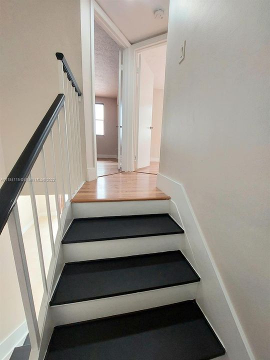 Vendido Recientemente: $379,800 (2 camas, 2 baños, 1000 Pies cuadrados)