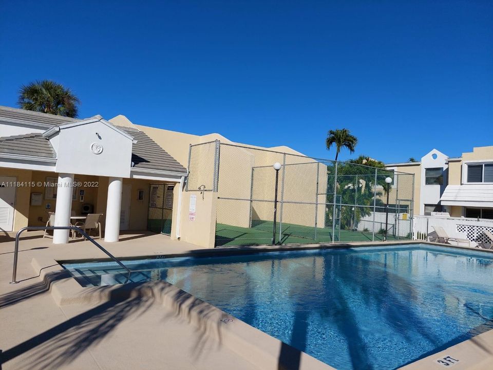 Vendido Recientemente: $379,800 (2 camas, 2 baños, 1000 Pies cuadrados)