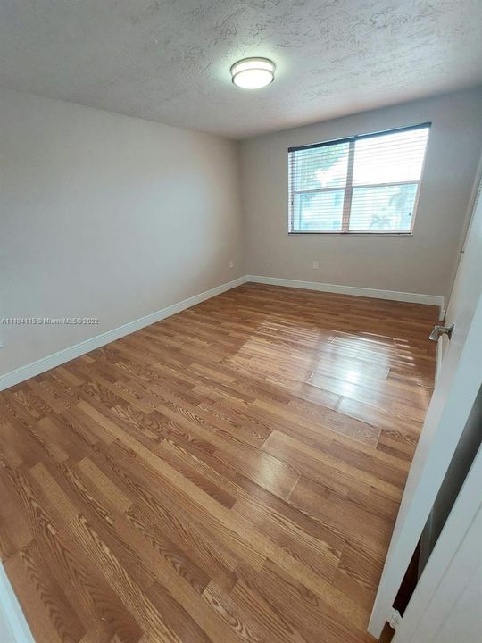 Vendido Recientemente: $379,800 (2 camas, 2 baños, 1000 Pies cuadrados)