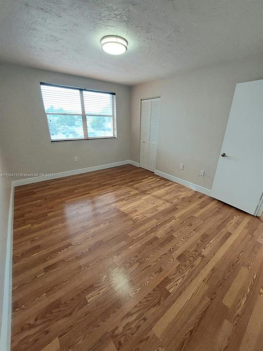 Vendido Recientemente: $379,800 (2 camas, 2 baños, 1000 Pies cuadrados)