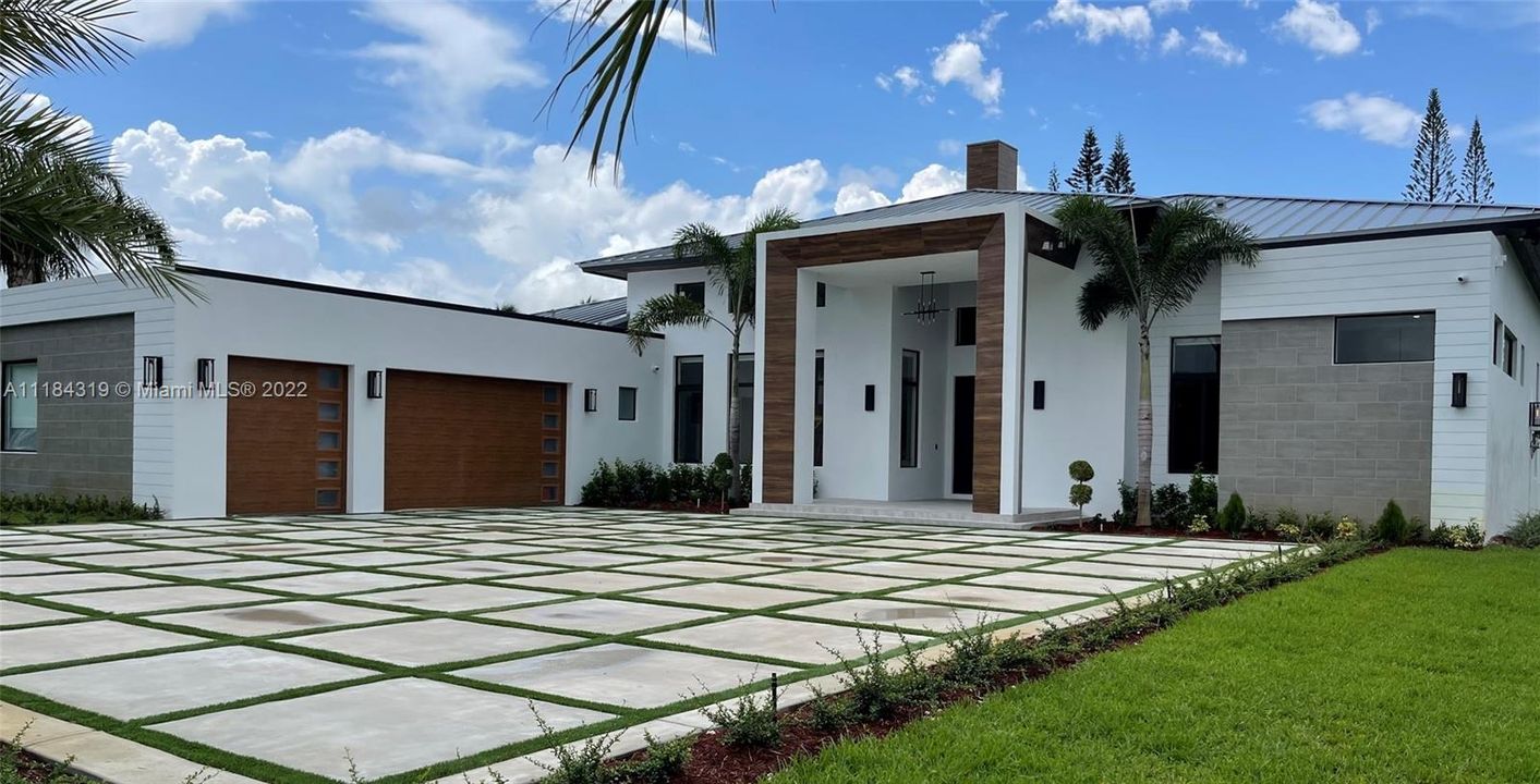 Recently Sold: $3,699,000 (6 beds, 5 baths, 0 Square Feet)