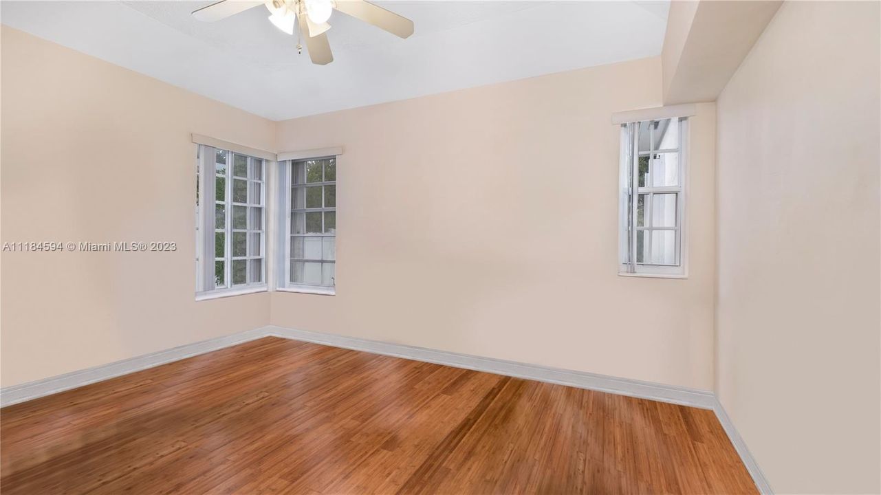 For Sale: $1,900,000 (3 beds, 2 baths, 1702 Square Feet)