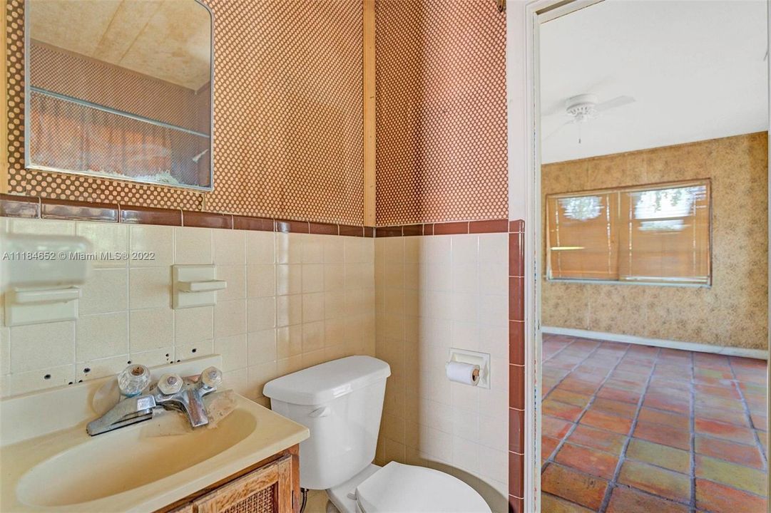 Vendido Recientemente: $799,000 (3 camas, 3 baños, 2327 Pies cuadrados)