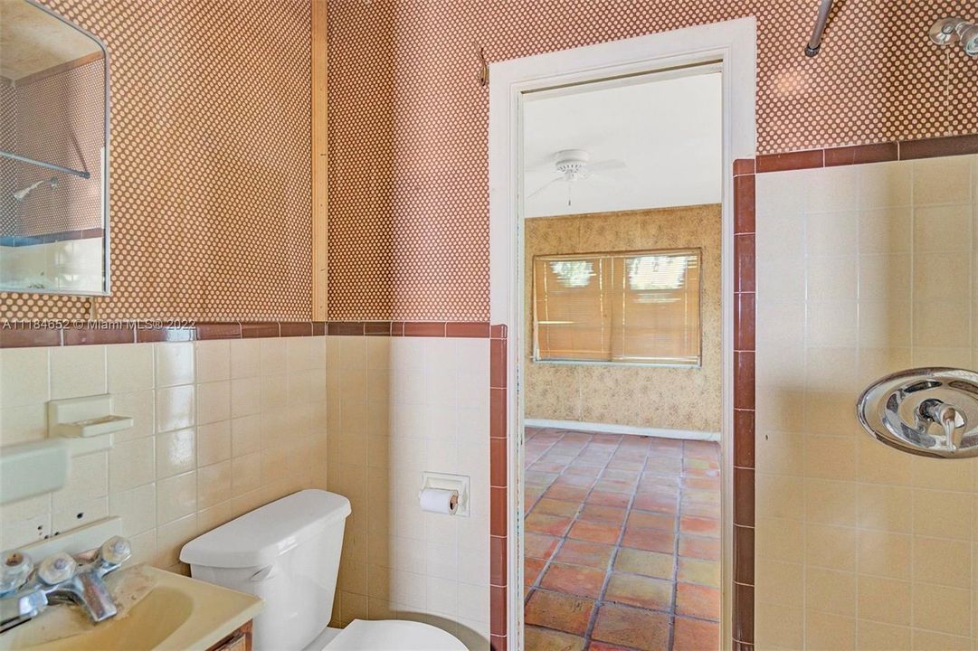 Vendido Recientemente: $799,000 (3 camas, 3 baños, 2327 Pies cuadrados)