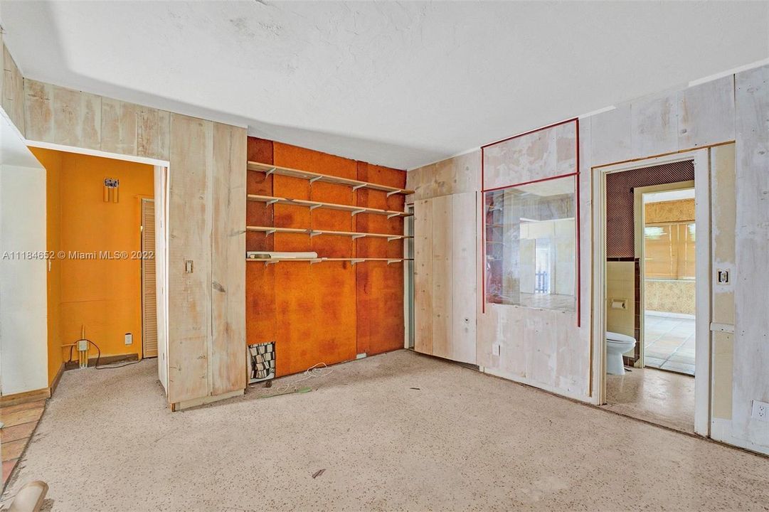 Vendido Recientemente: $799,000 (3 camas, 3 baños, 2327 Pies cuadrados)