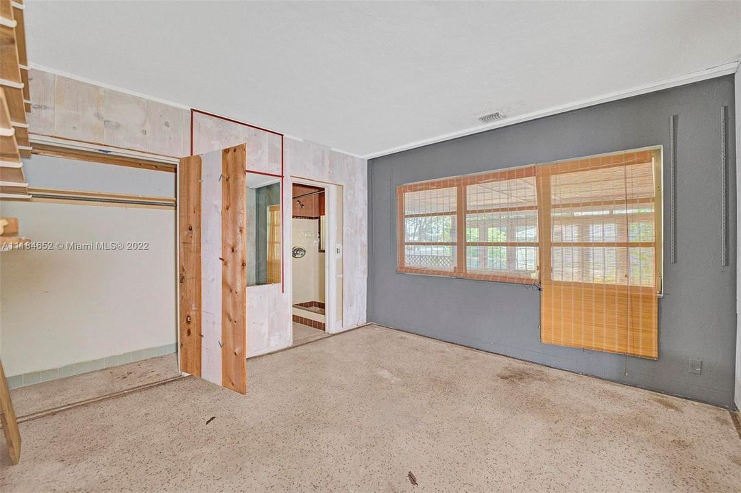 Vendido Recientemente: $799,000 (3 camas, 3 baños, 2327 Pies cuadrados)