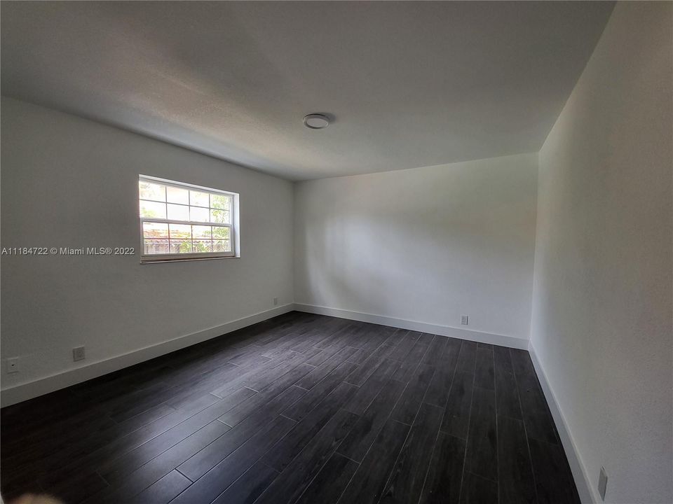 Recently Rented: $2,800 (3 beds, 1 baths, 1238 Square Feet)