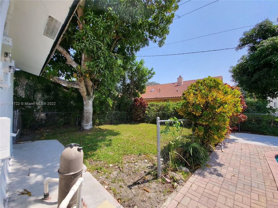 Recently Rented: $2,800 (3 beds, 1 baths, 1238 Square Feet)