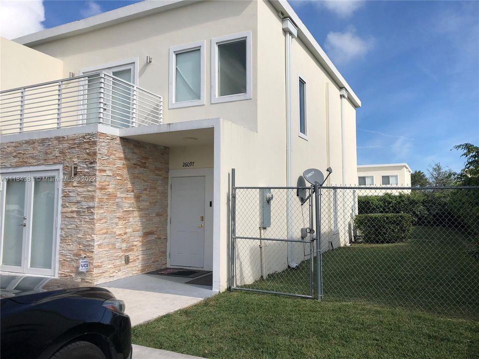 Townhouse and big patio