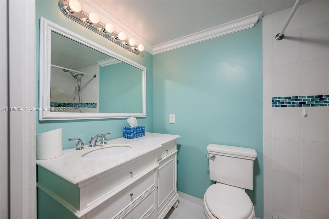 Recently Sold: $329,000 (1 beds, 1 baths, 900 Square Feet)