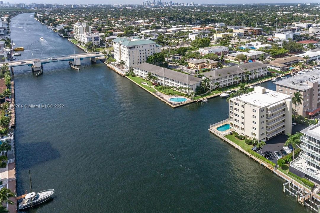 Recently Sold: $329,000 (1 beds, 1 baths, 900 Square Feet)