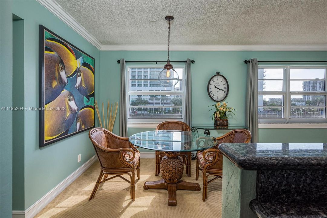 Recently Sold: $329,000 (1 beds, 1 baths, 900 Square Feet)