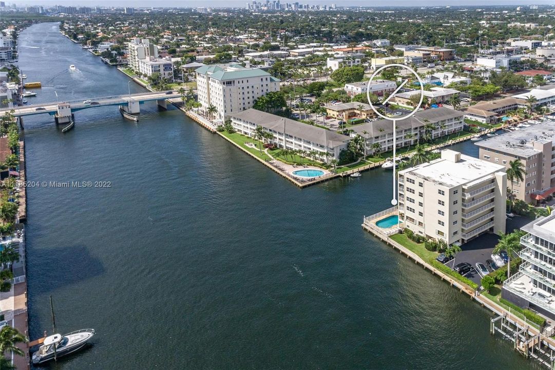 Recently Sold: $329,000 (1 beds, 1 baths, 900 Square Feet)