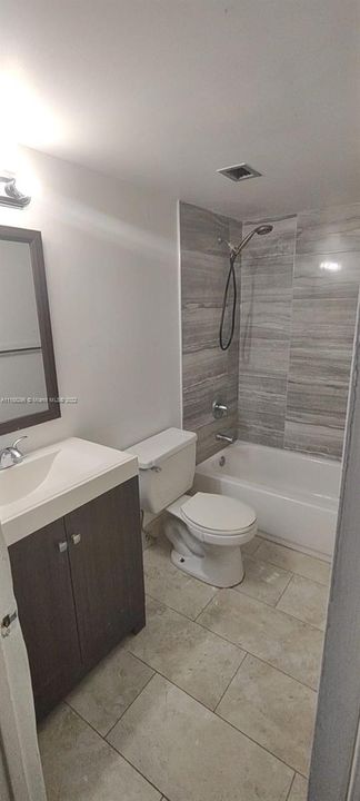 Недавно арендовано: $2,100 (2 спален, 2 ванн, 1036 Квадратных фут)