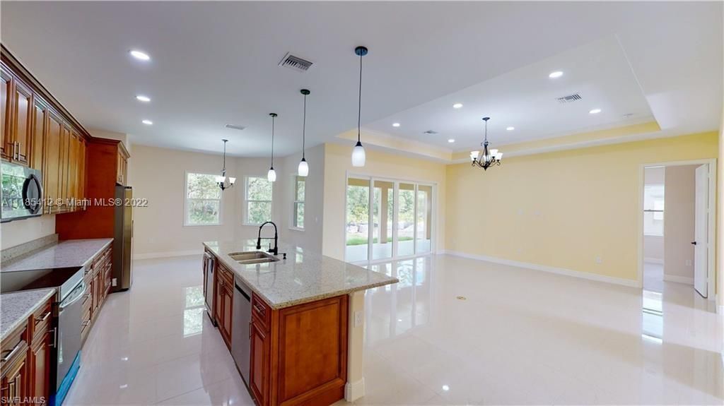 Vendido Recientemente: $460,000 (4 camas, 3 baños, 0 Pies cuadrados)