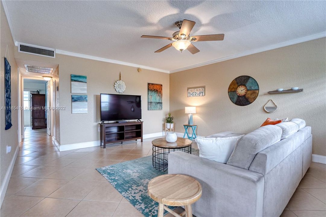 Welcome to your Florida condo oasis at Kings Point! This condo is a corner unit.