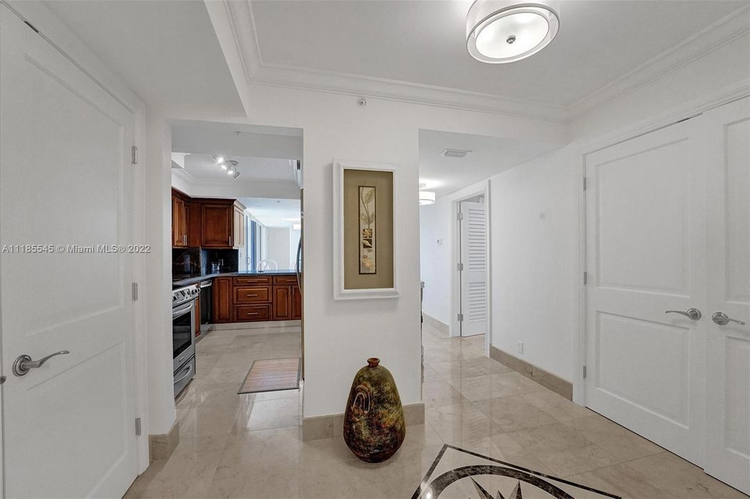 Recently Sold: $1,033,000 (2 beds, 2 baths, 1491 Square Feet)