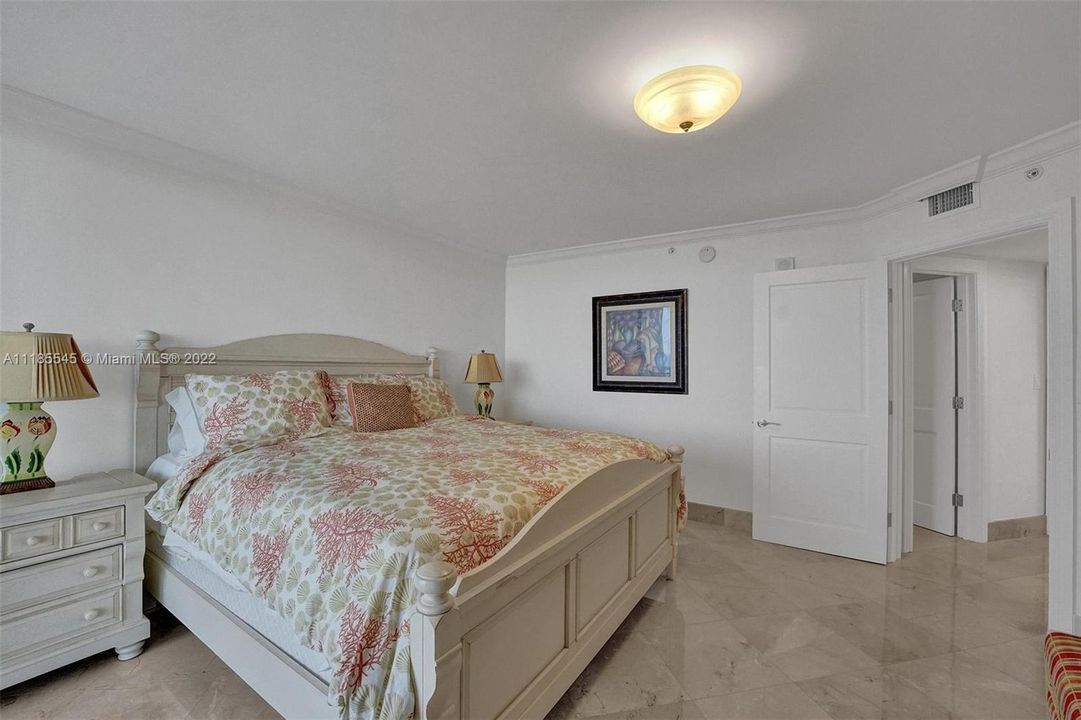 Recently Sold: $1,033,000 (2 beds, 2 baths, 1491 Square Feet)