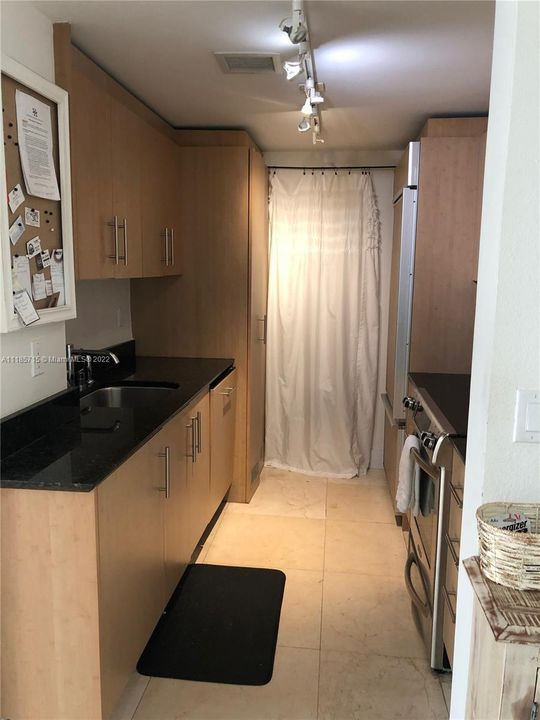Recently Rented: $7,549 (2 beds, 2 baths, 1056 Square Feet)