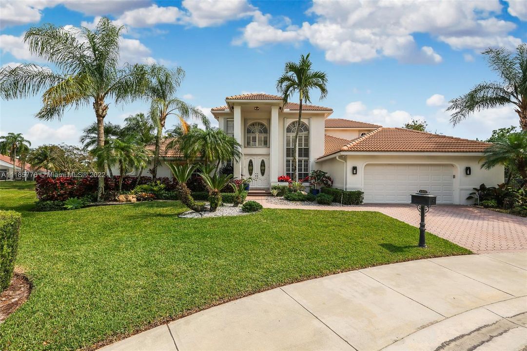 Recently Sold: $1,790,000 (5 beds, 3 baths, 3141 Square Feet)