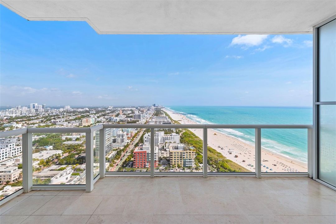 Recently Sold: $8,900,000 (3 beds, 3 baths, 2173 Square Feet)