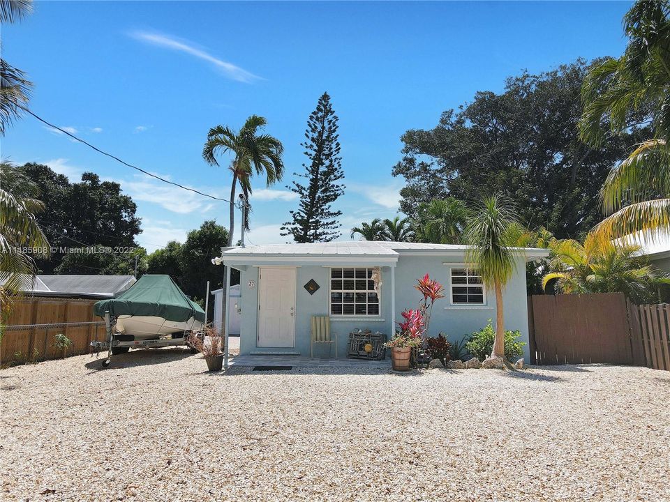 Recently Sold: $589,000 (2 beds, 2 baths, 968 Square Feet)
