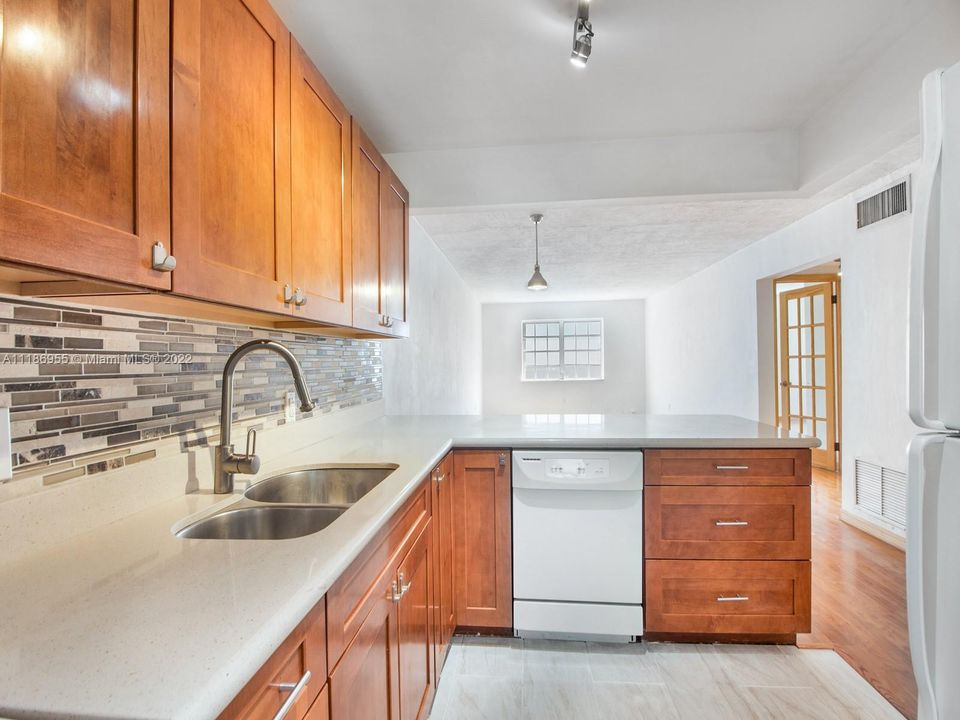 Recently Sold: $480,000 (2 beds, 2 baths, 1109 Square Feet)