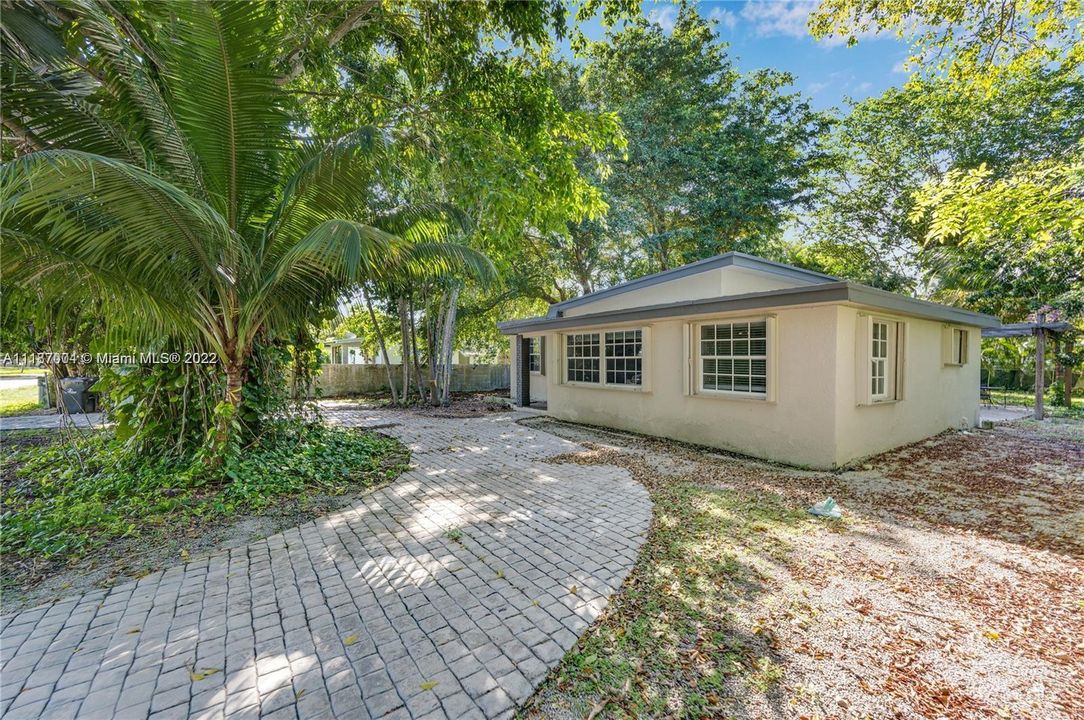 Recently Sold: $1,250,000 (0.24 acres)