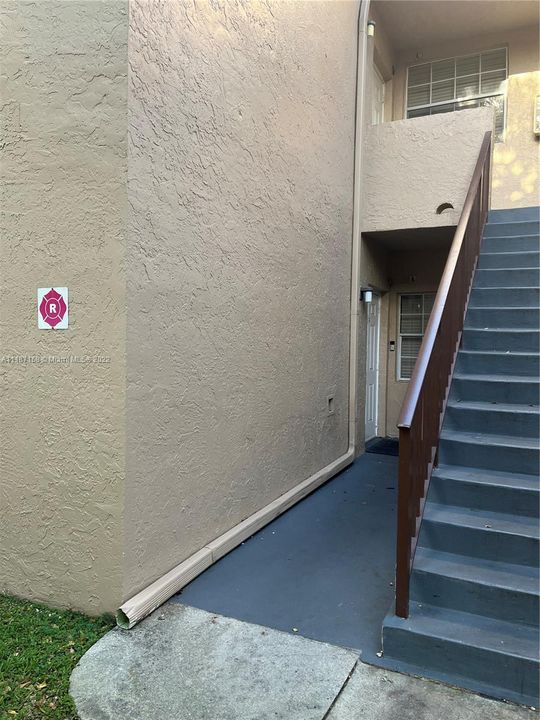 Recently Rented: $1,990 (2 beds, 2 baths, 854 Square Feet)