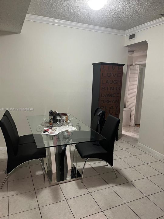 Recently Rented: $1,990 (2 beds, 2 baths, 854 Square Feet)