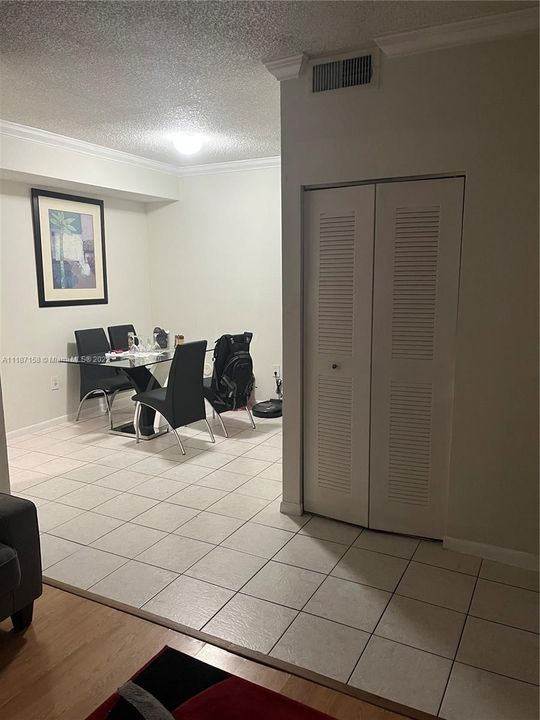 Recently Rented: $1,990 (2 beds, 2 baths, 854 Square Feet)