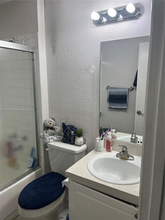 Recently Rented: $1,990 (2 beds, 2 baths, 854 Square Feet)