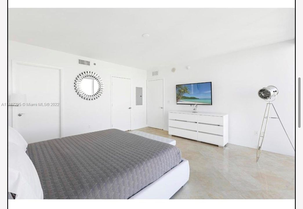 Recently Sold: $628,000 (1 beds, 1 baths, 871 Square Feet)
