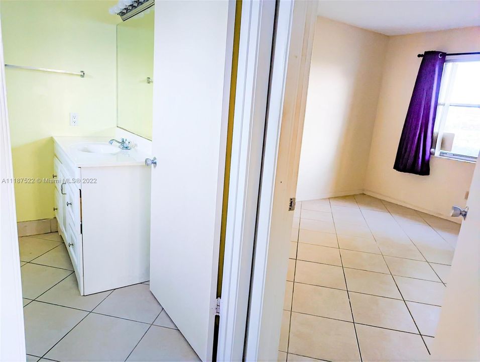 Recently Rented: $1,375 (1 beds, 1 baths, 13003 Square Feet)