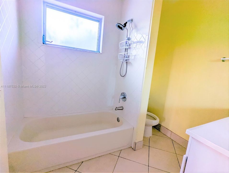 Recently Rented: $1,375 (1 beds, 1 baths, 13003 Square Feet)
