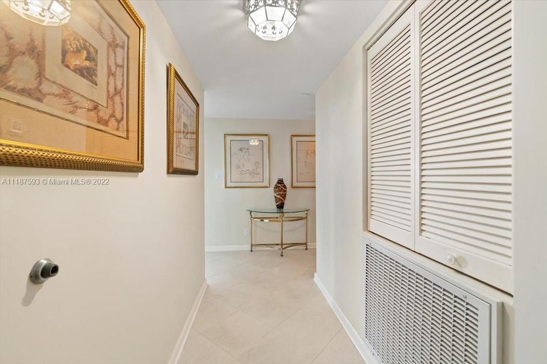 最近售出: $639,900 (2 贝兹, 2 浴室, 1669 平方英尺)