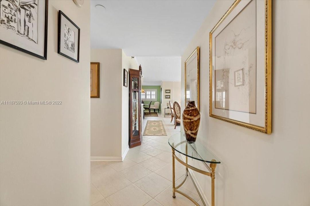 最近售出: $639,900 (2 贝兹, 2 浴室, 1669 平方英尺)