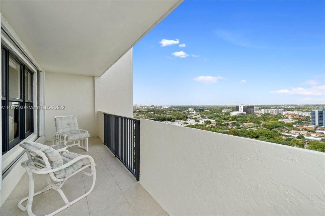 最近售出: $639,900 (2 贝兹, 2 浴室, 1669 平方英尺)