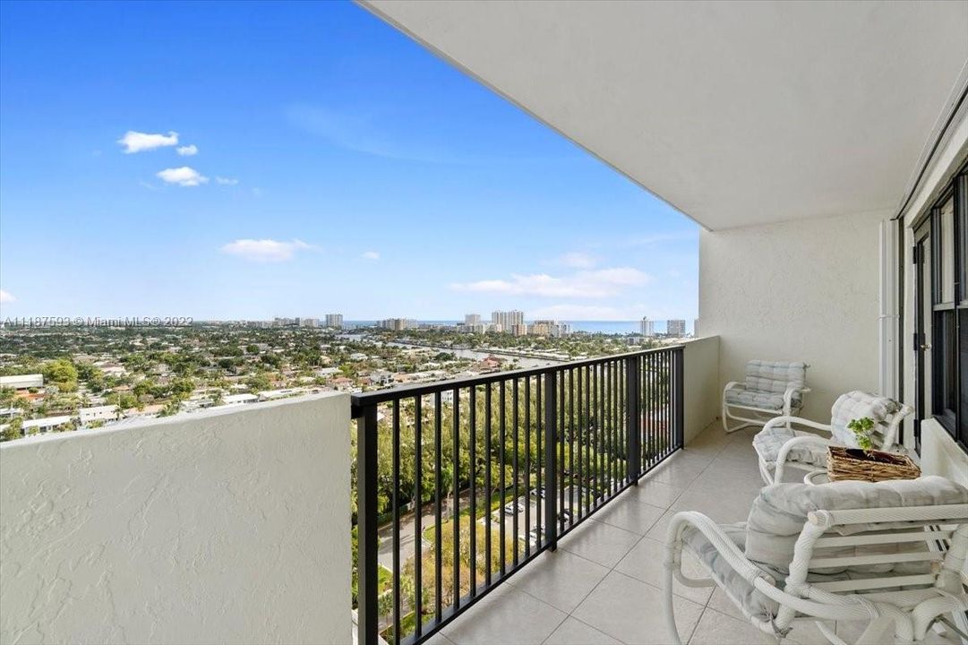 最近售出: $639,900 (2 贝兹, 2 浴室, 1669 平方英尺)