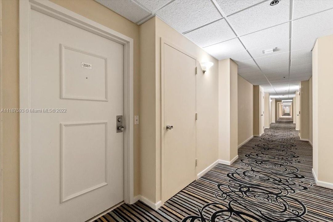 最近售出: $639,900 (2 贝兹, 2 浴室, 1669 平方英尺)