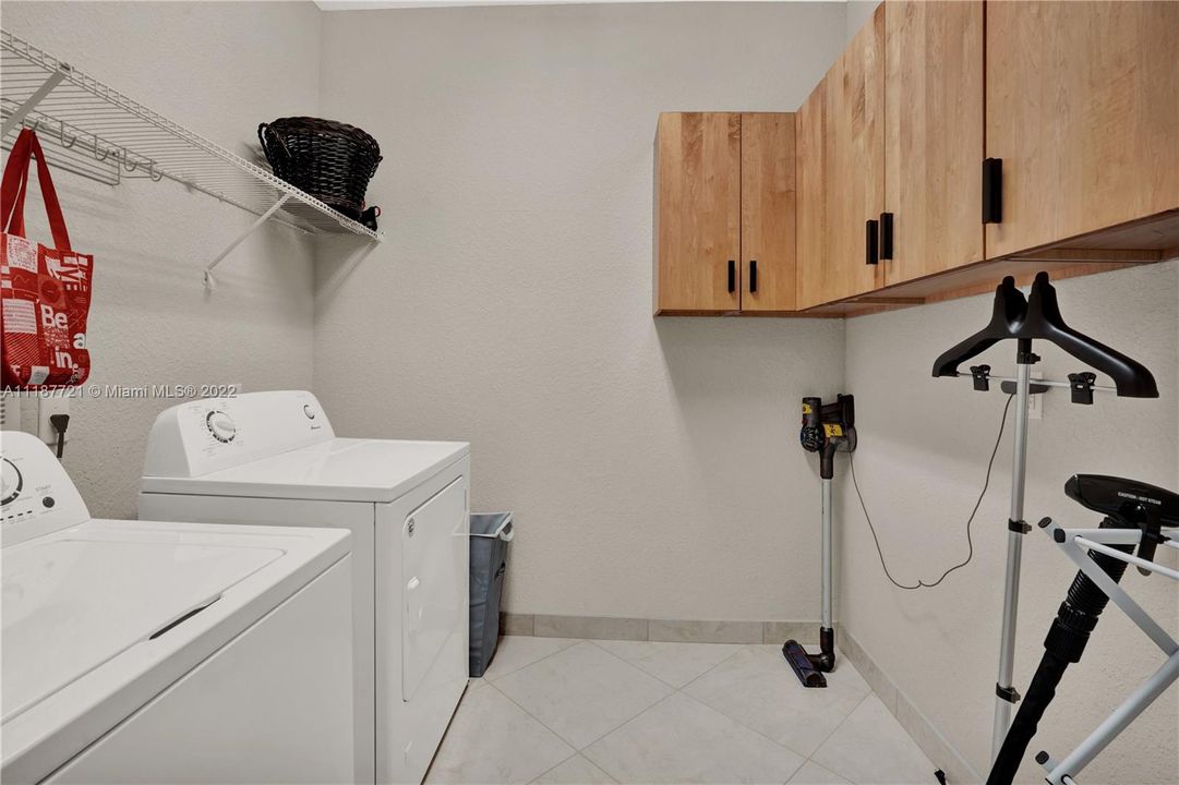 Laundry & mud room