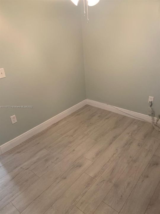 Recently Rented: $1,200 (1 beds, 1 baths, 2051 Square Feet)